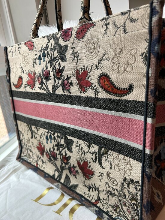 Dior Christian Dior Book Tote, Large - Picture 3 of 16